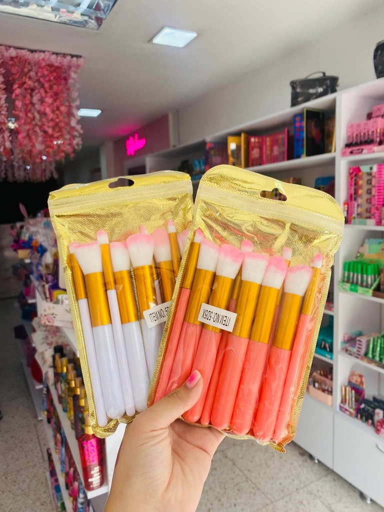Brochas Kabuki