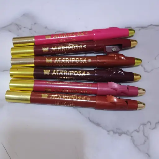 [LLM] Jumbo labial mariposa